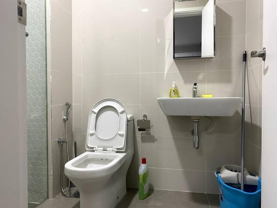 One-Bedroom Apartment,1241585041:JPEG