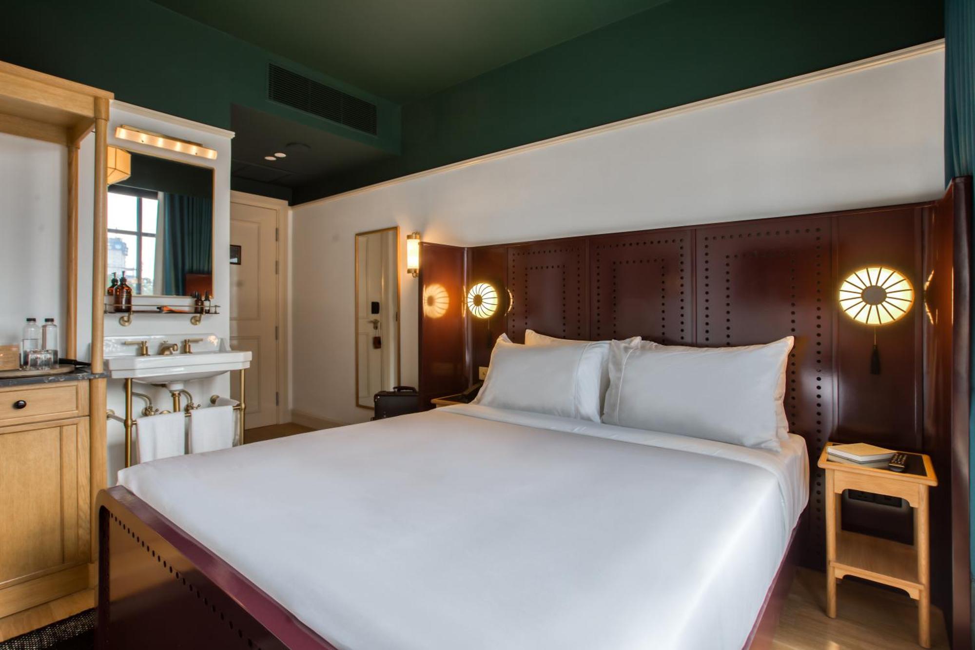 The Den,1284668953:JPEG