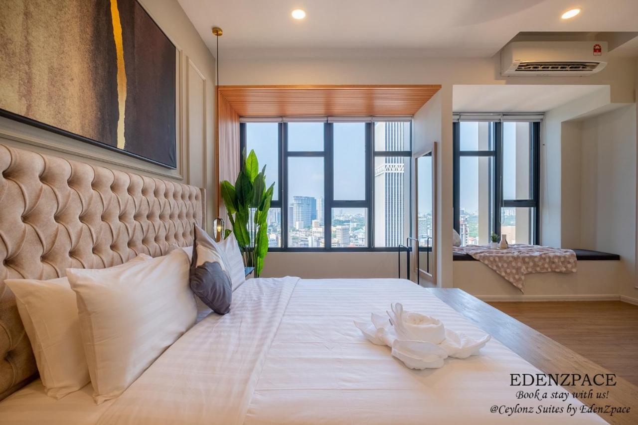 Executive Suites with 65" Smart TV and Netflix