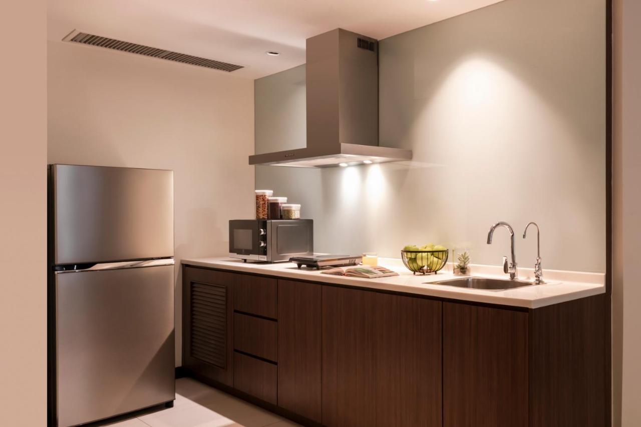 One-Bedroom Premier King