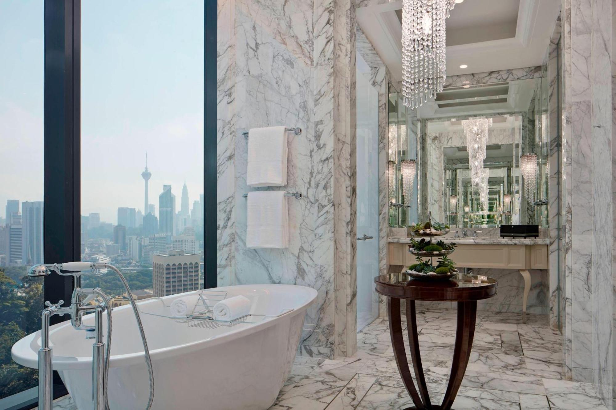 Presidential King Suite with Lake Gardens View