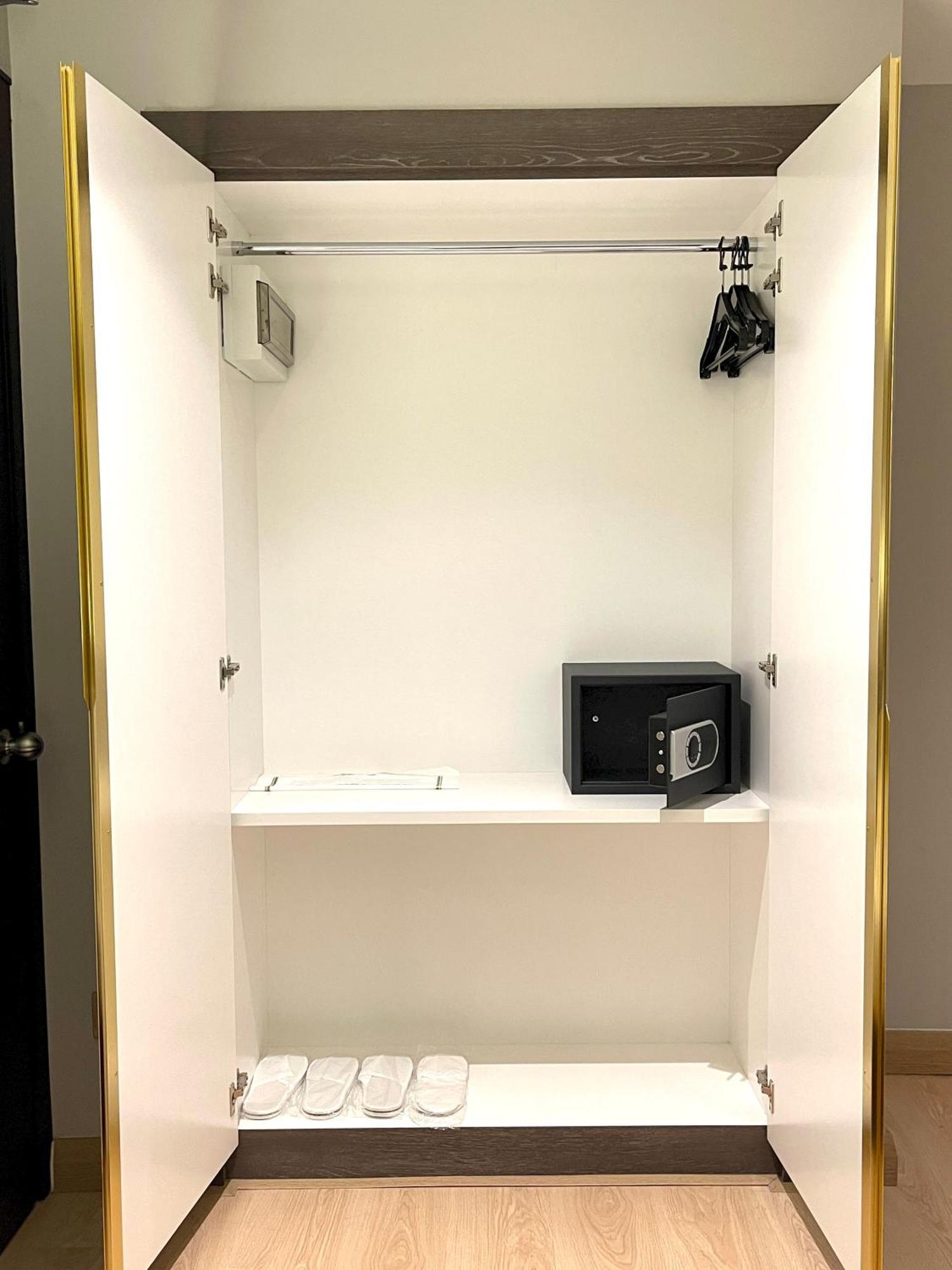 Standard Deluxe Room