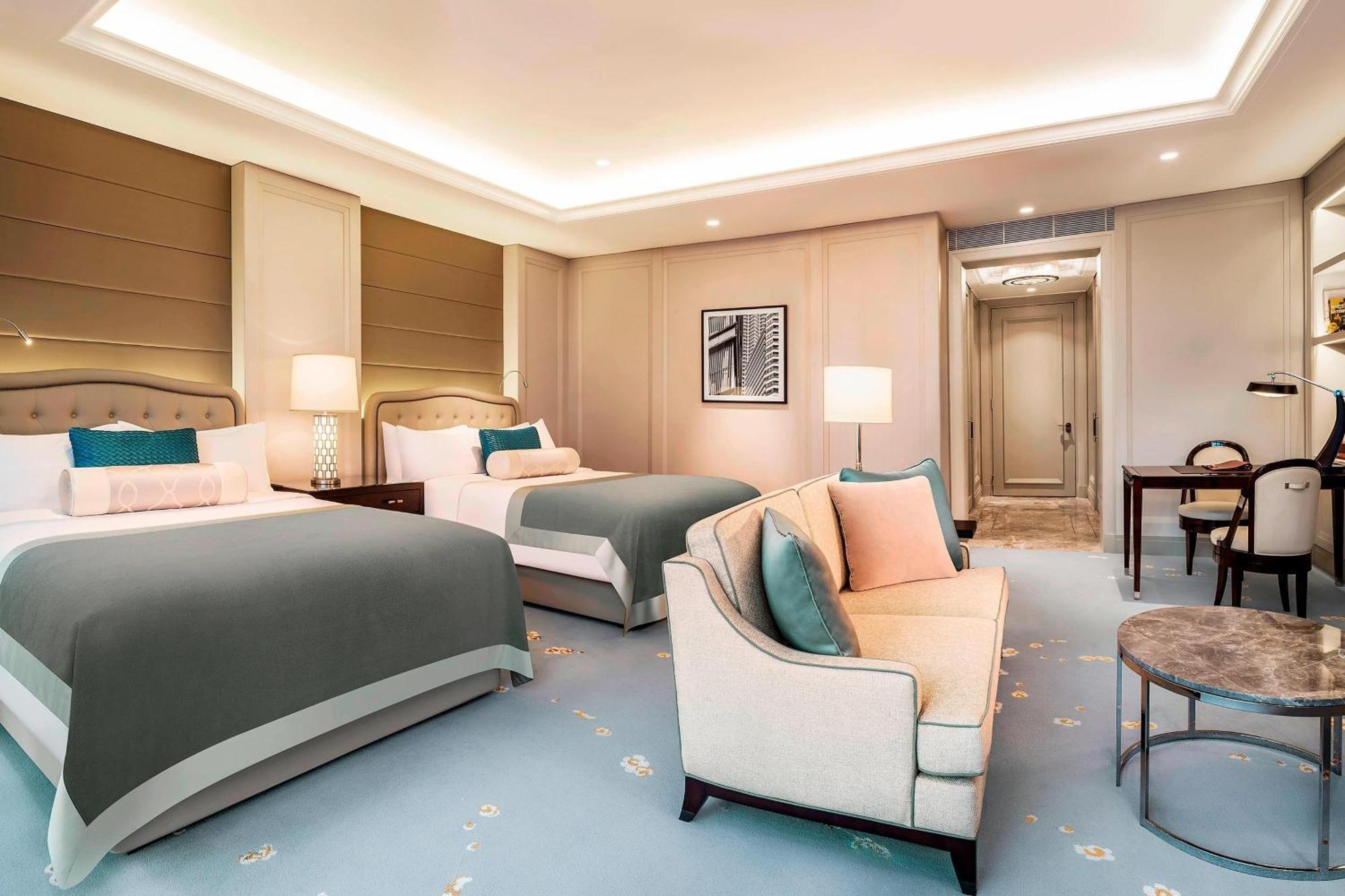 Guest room, 2 Queen, City view