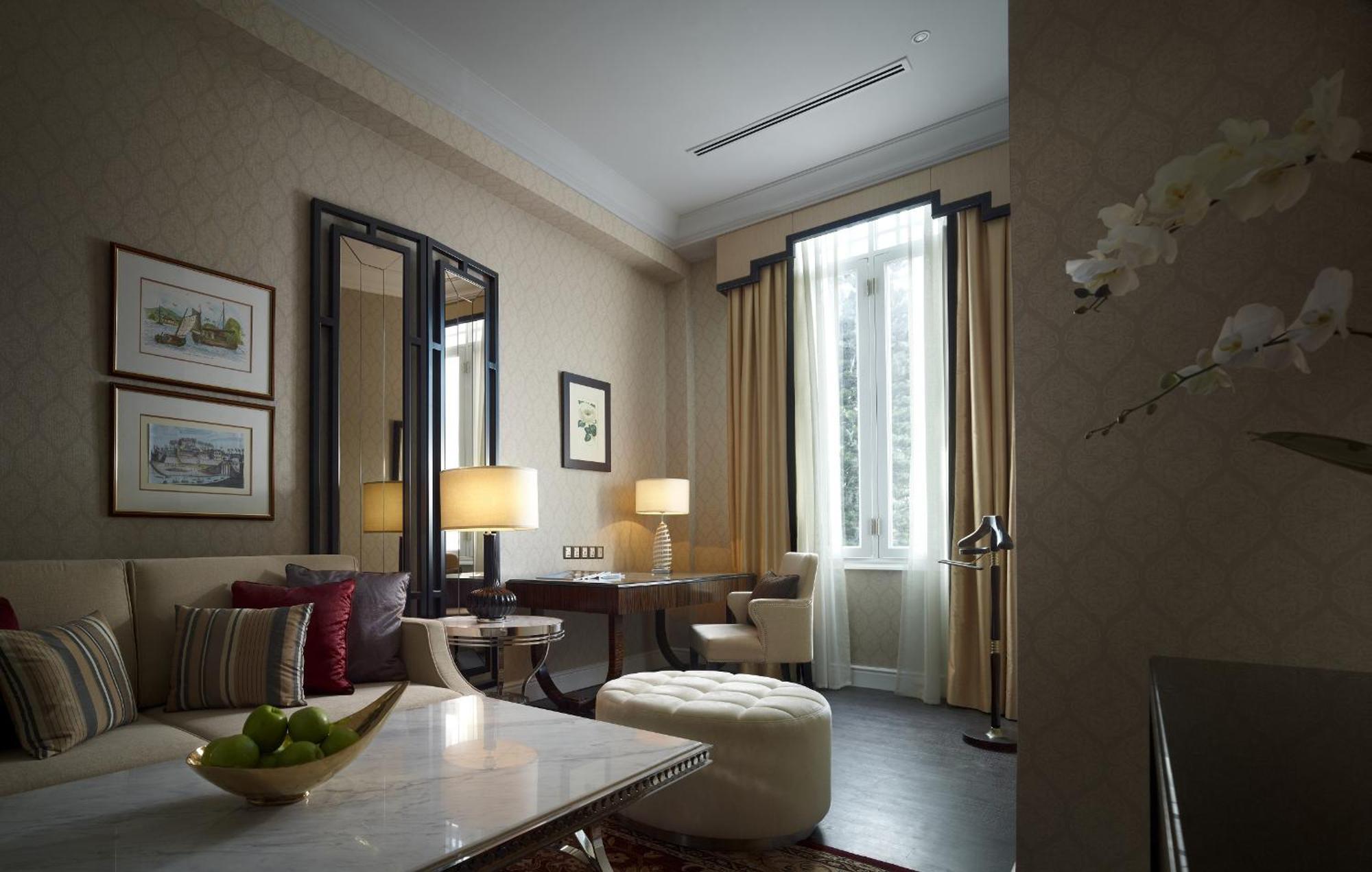 Straits Room