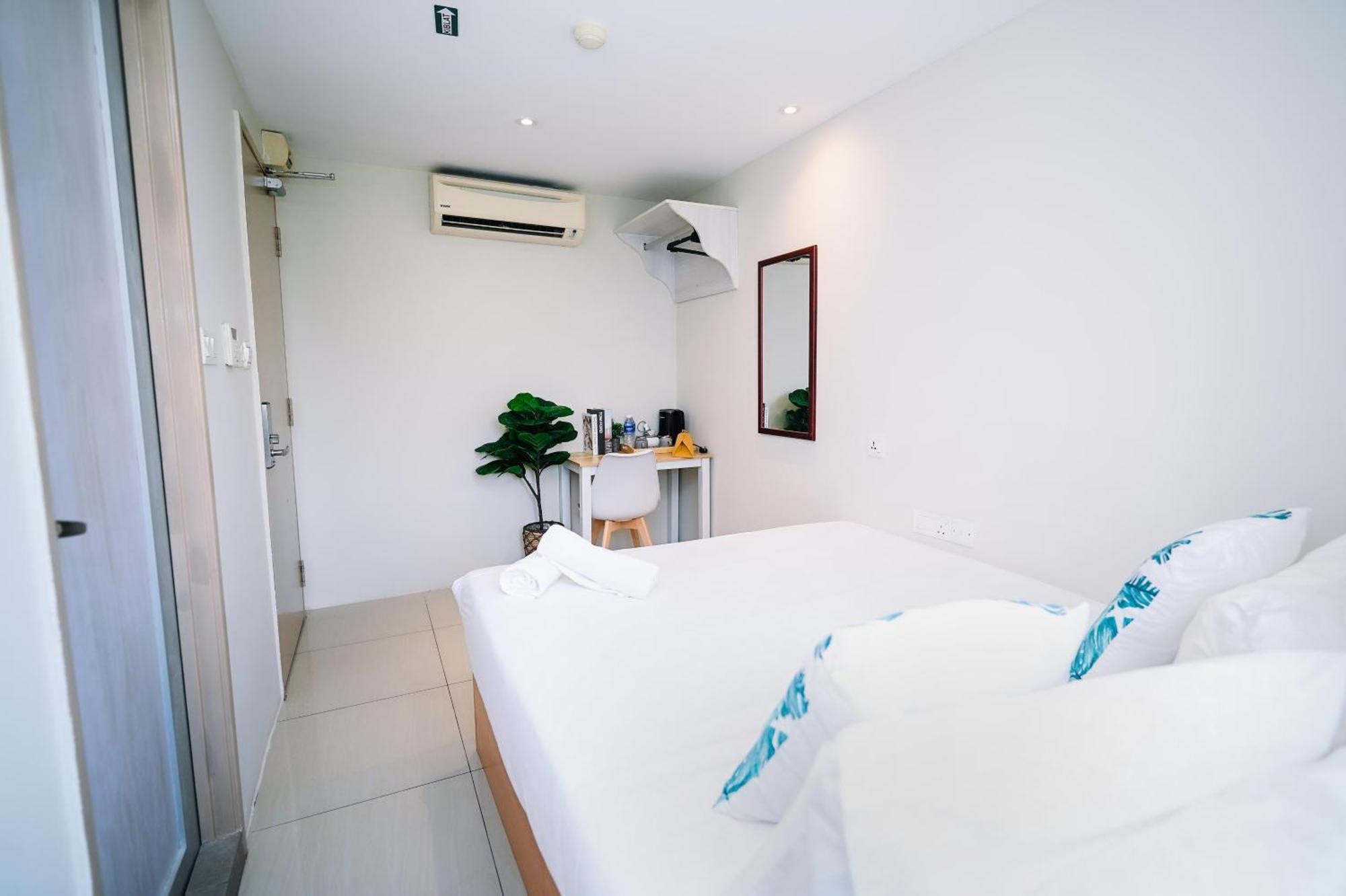 Deluxe Queen Room,1614794614:JPEG