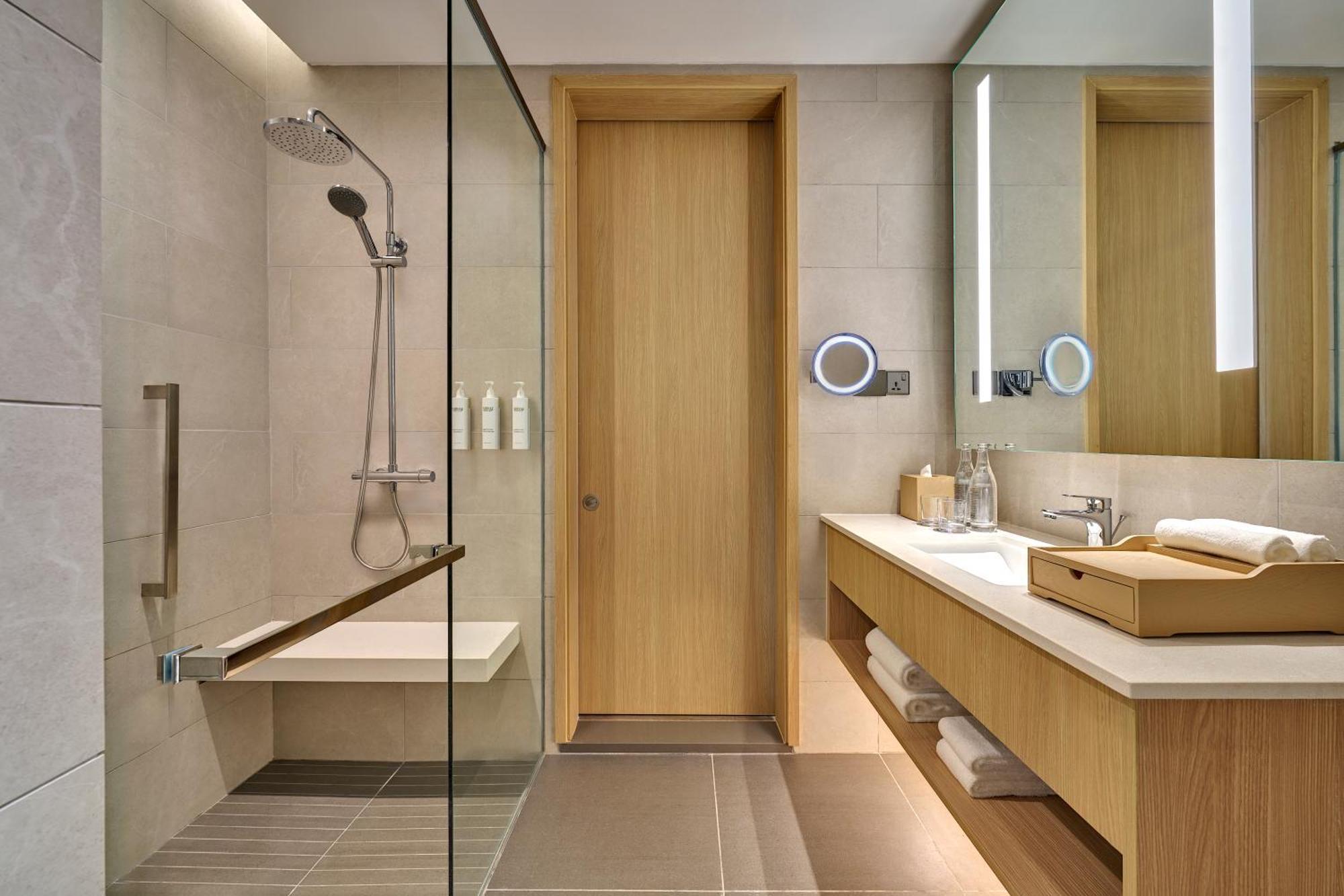 Premium Standard King Room with City View
