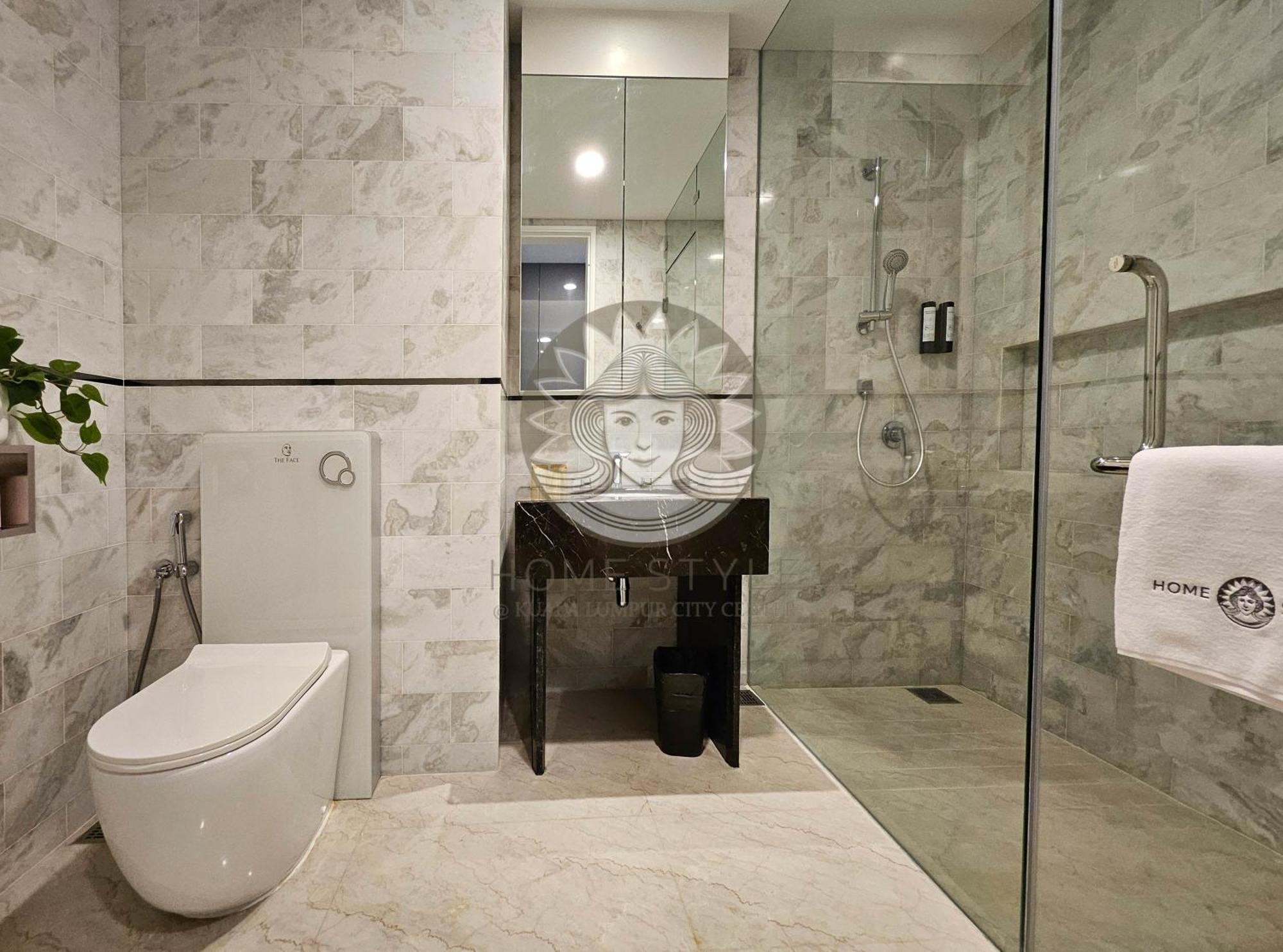 Twin Room with City View