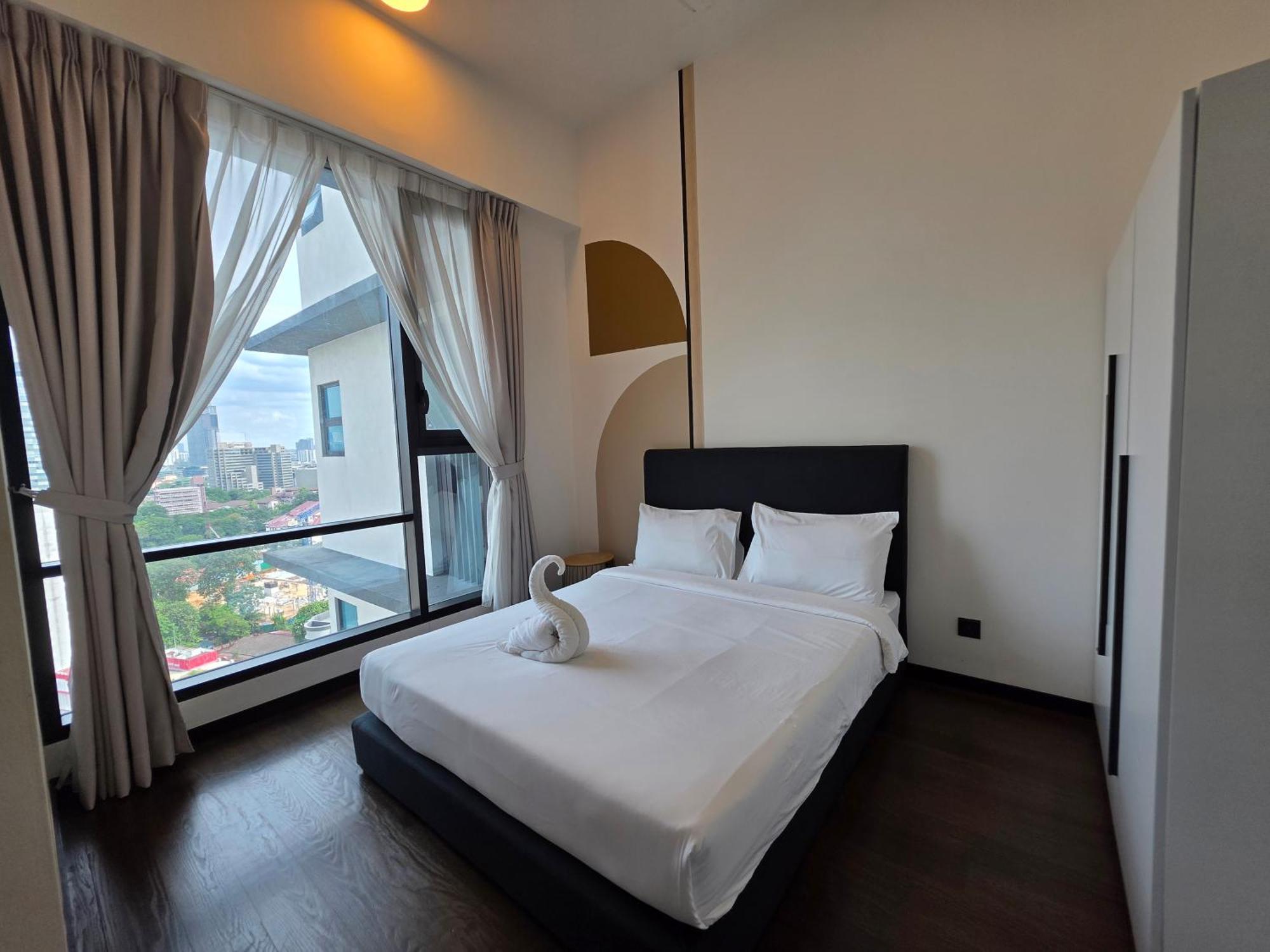 Apartment with City View