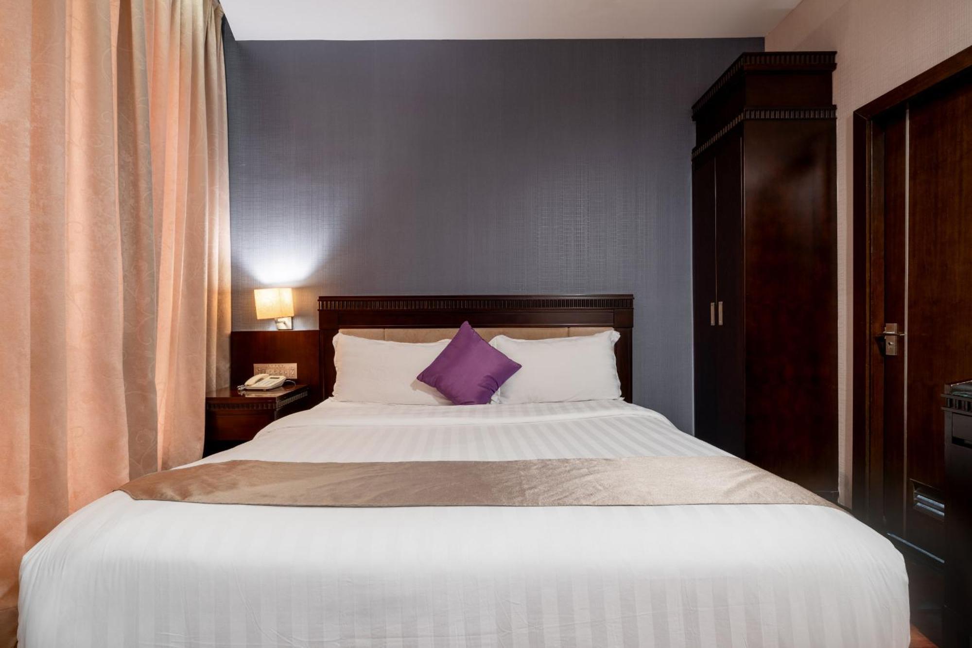 Superior Queen Room