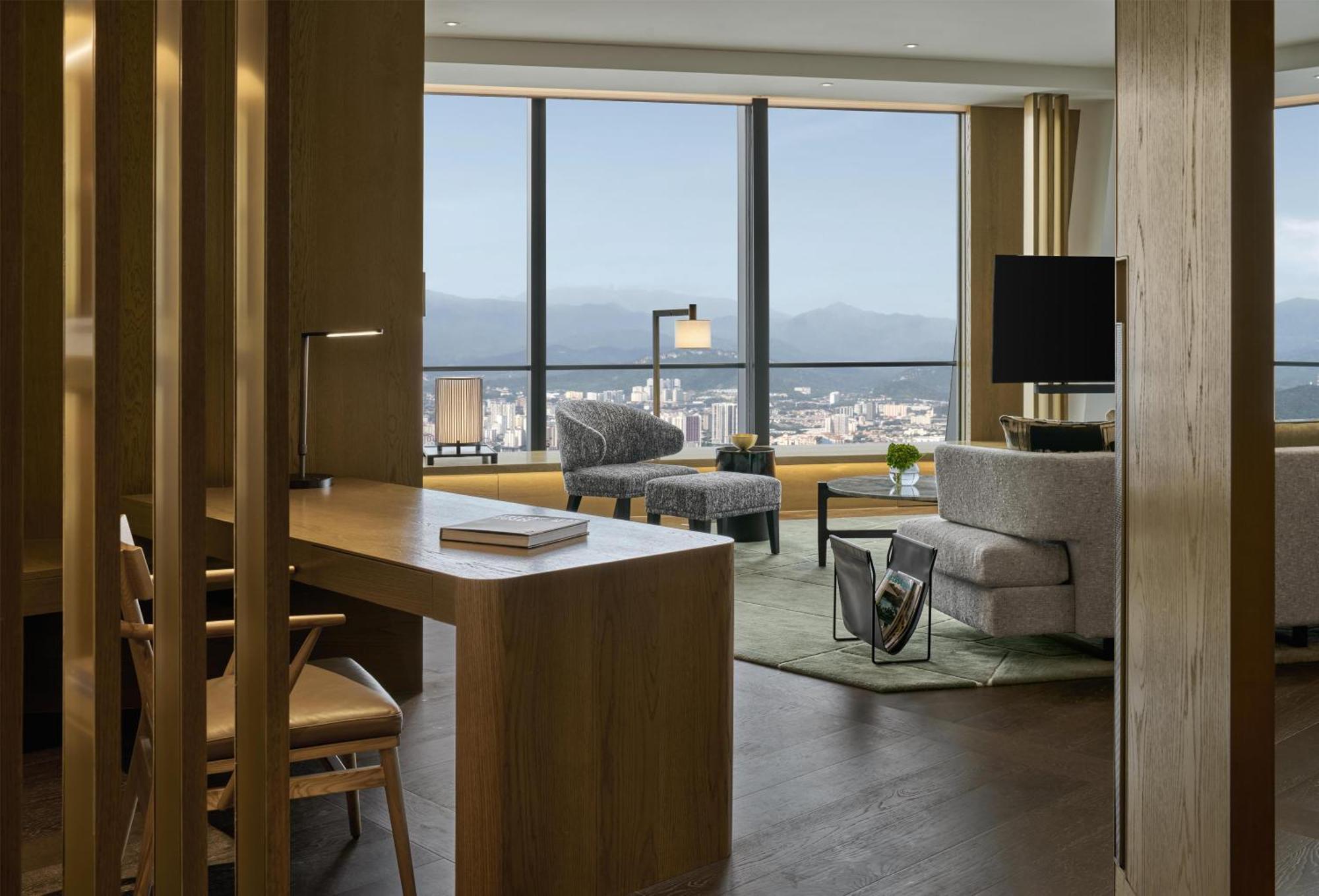 Park Executive King Suite
