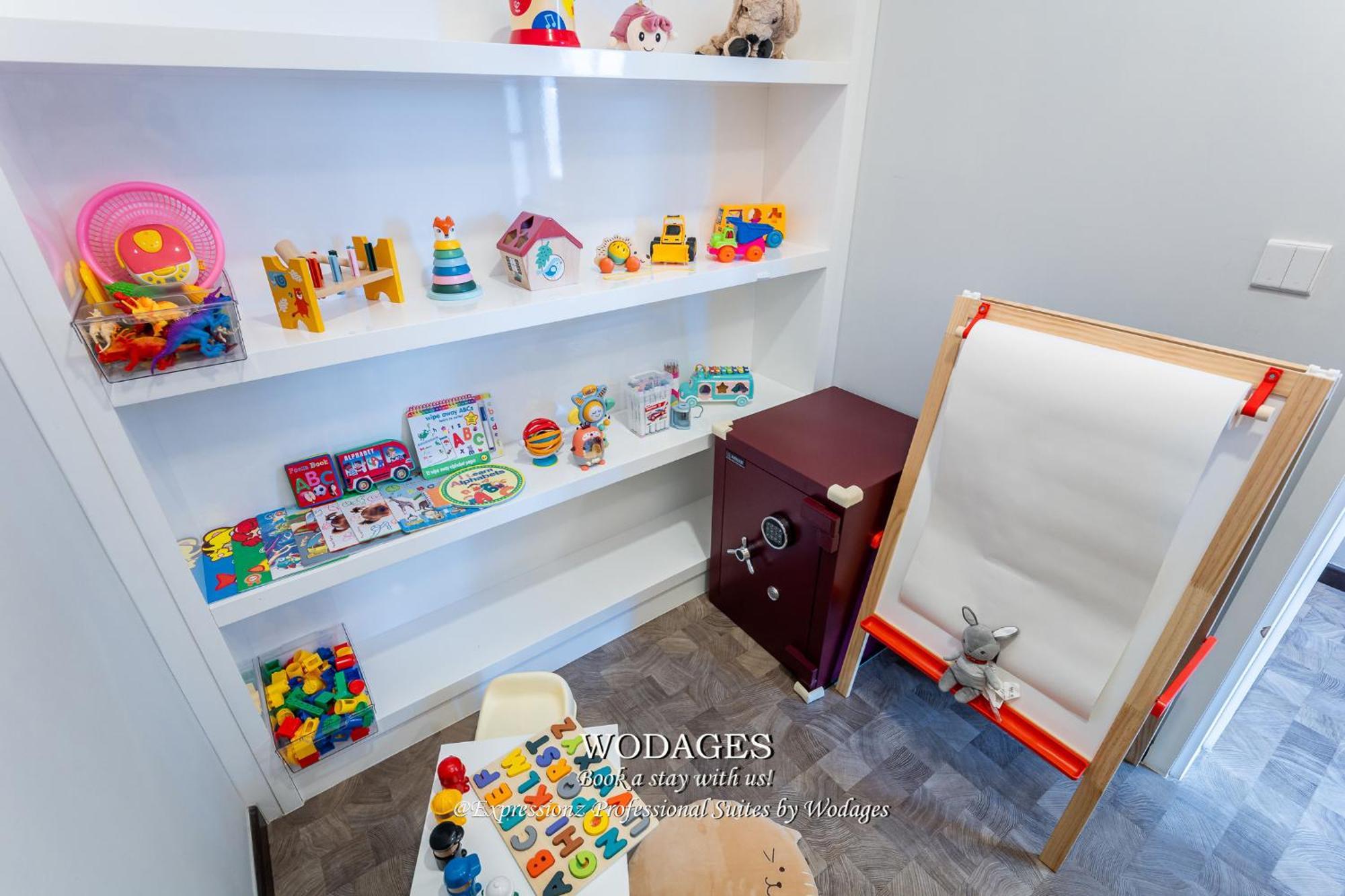 Meridian Family Loft with Kids Playroom