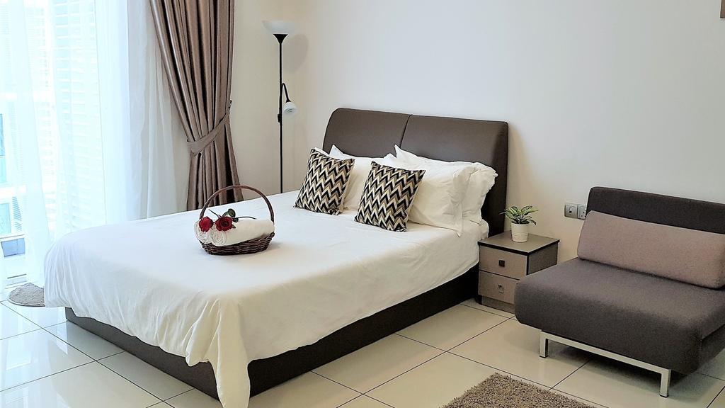 Signature Suite