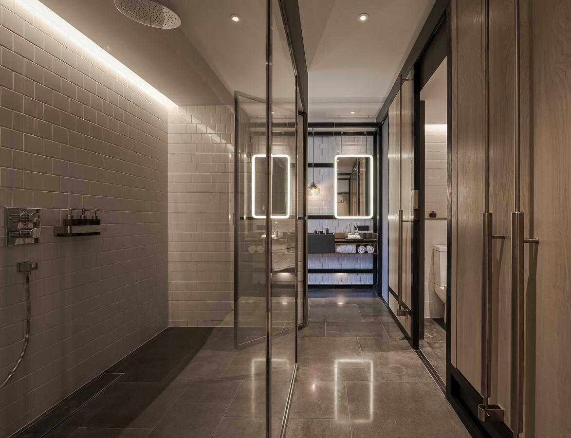 Premier Room