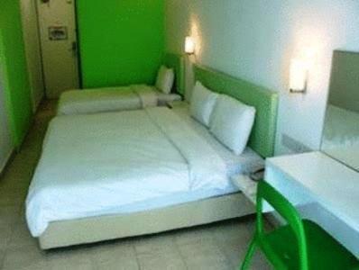 Deluxe Queen Room with Two Queen Beds,886232314:JPEG