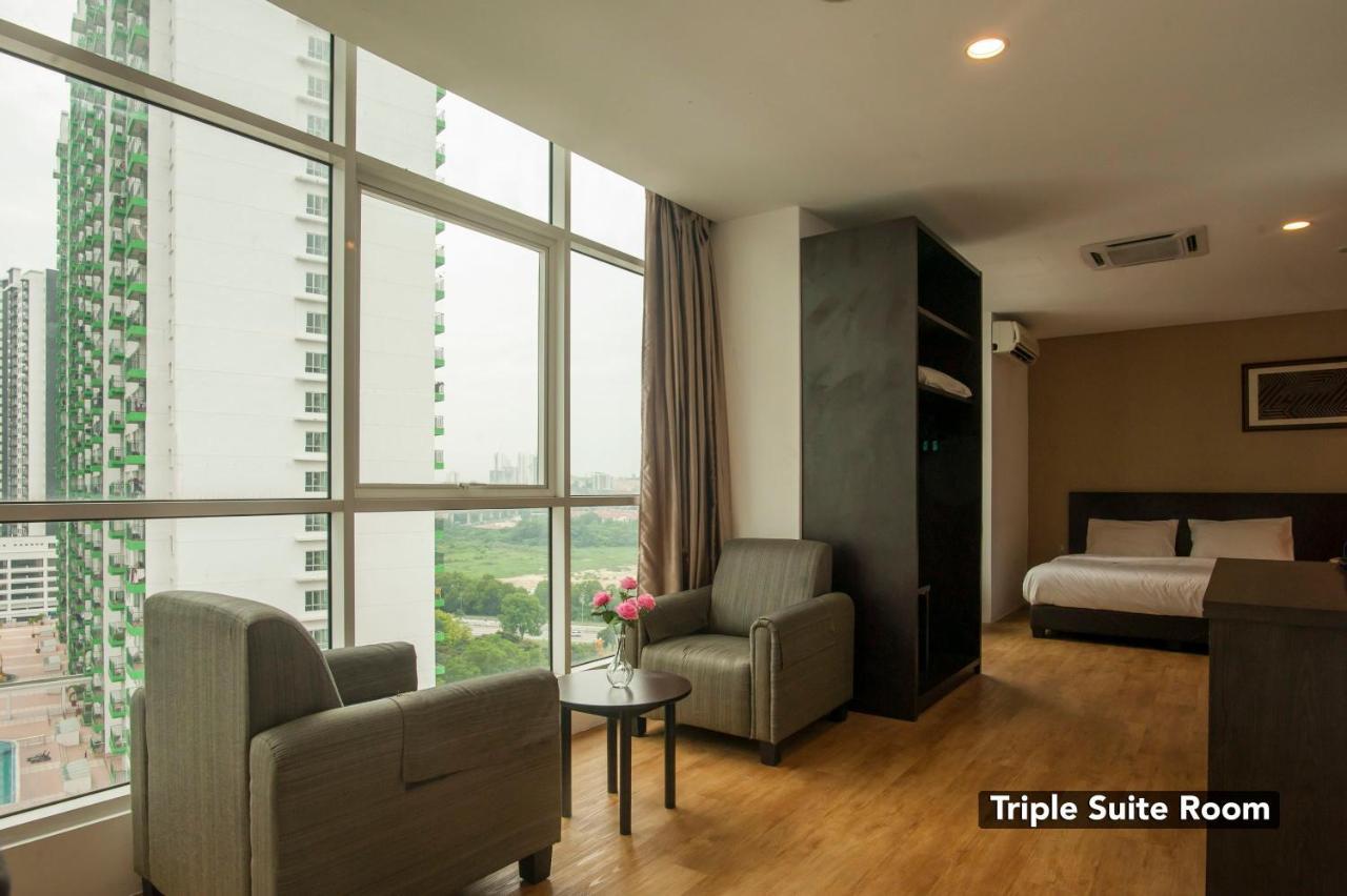 Triple Suite