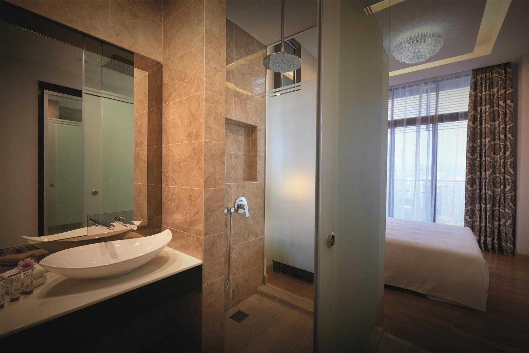 Two Bedroom Premier @ Dorsett Residences – 1 King + 1 Queen