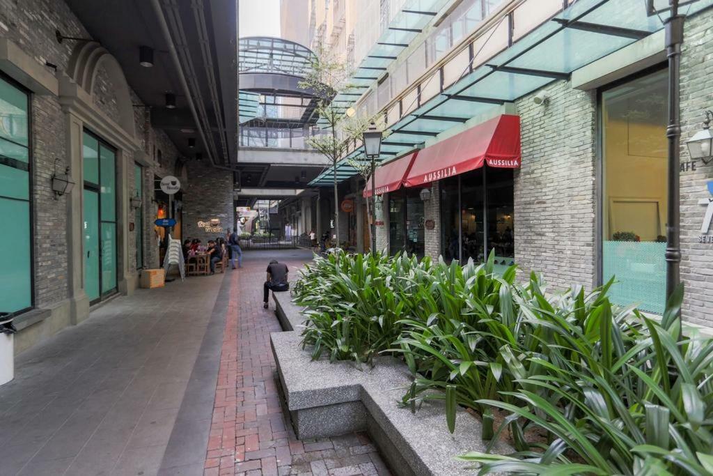 Superior Studio,891834406:JPEG