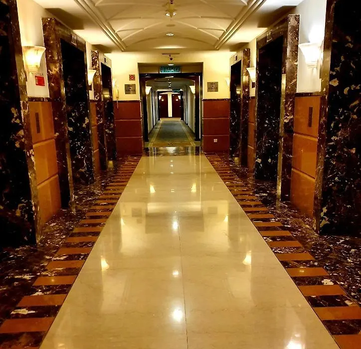 Moonlight Service Suite-1