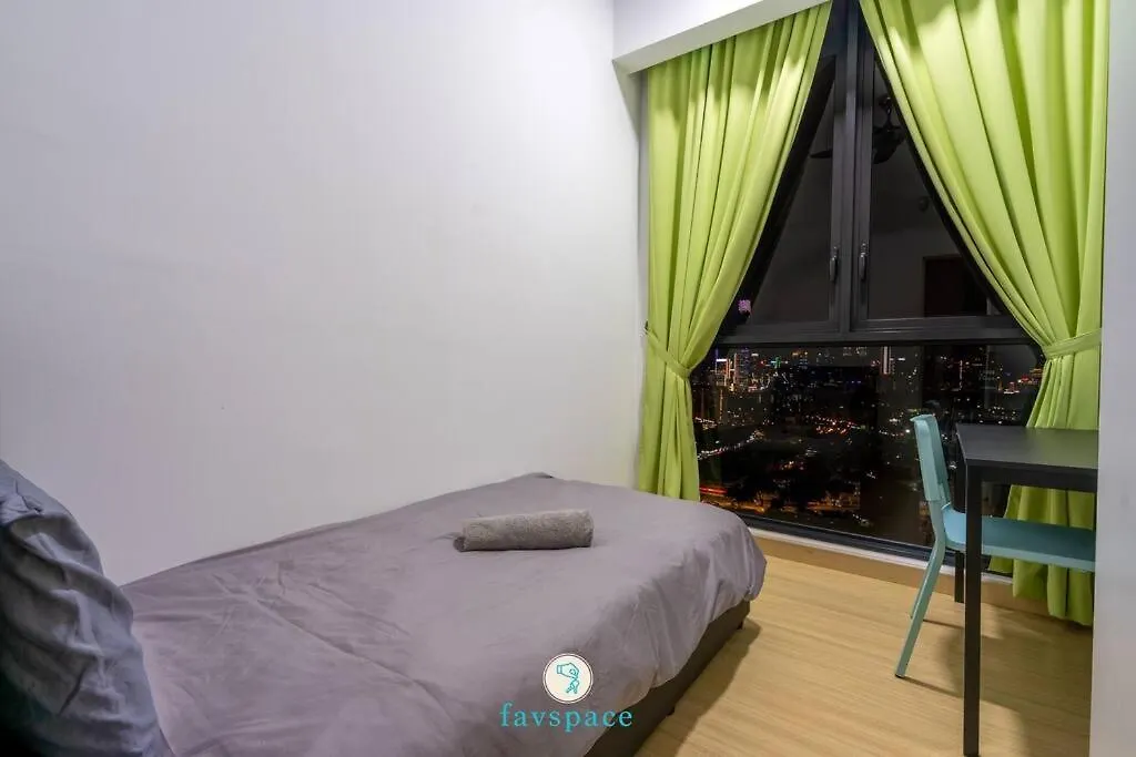 Lovely 4-Bedroom Condo With Pool For 6 Pax - Cheras-1