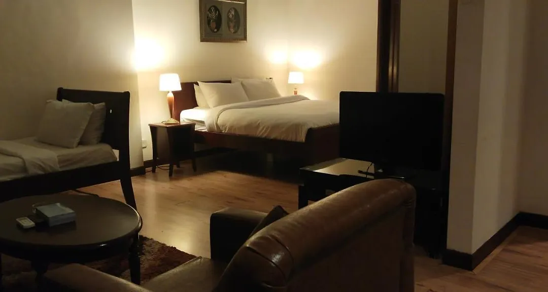 King Service Suite At Times Square-1