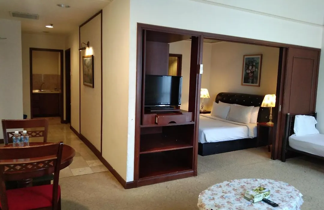 Best Service Suites At Times Square Kl-1