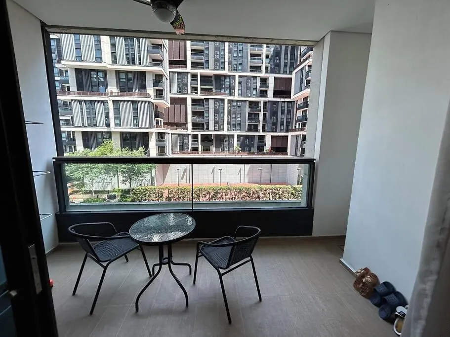 Arcorismontkiara-2-6Pax-Netflix-Superfastinternet-Balcony-1