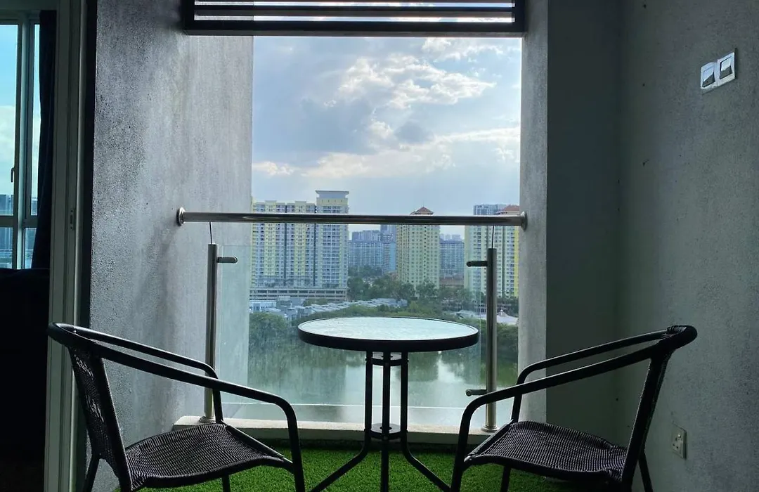 Honeymoon Suite By A Legacy Group Hotel - Klcc Lake View-1