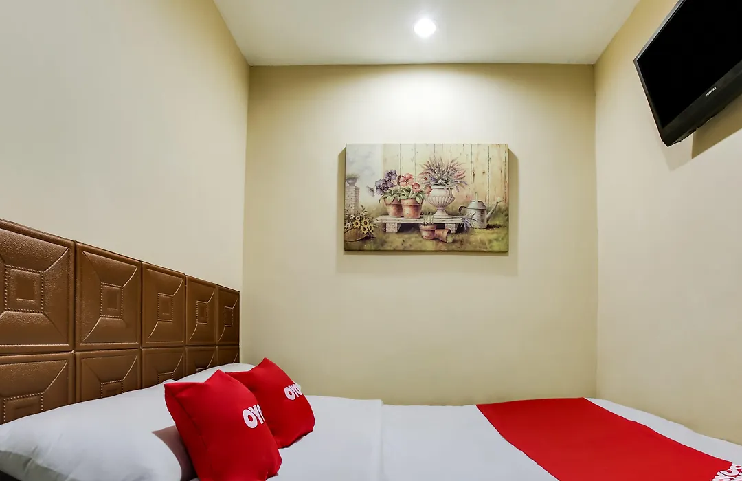 Oyo 43927 Sassana Hotel-1