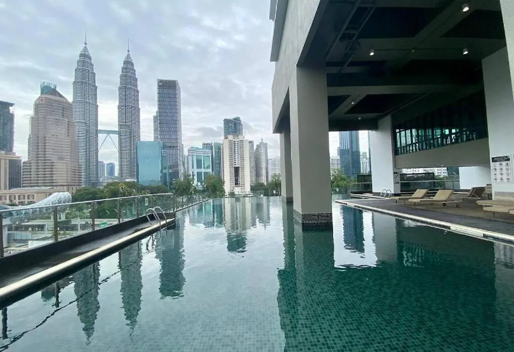 Klcc View-3 Bed Lovely Apartments In Kuala Lumpur-1