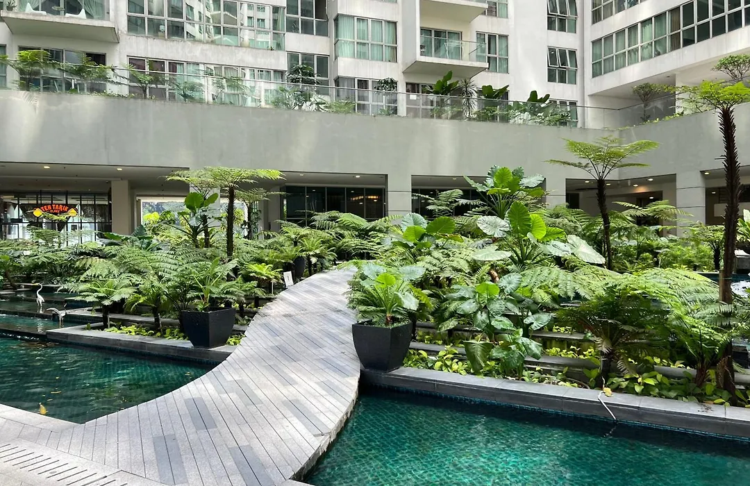 Regalia Suites Skypool View Klcc By Enjoy Your Stay-1