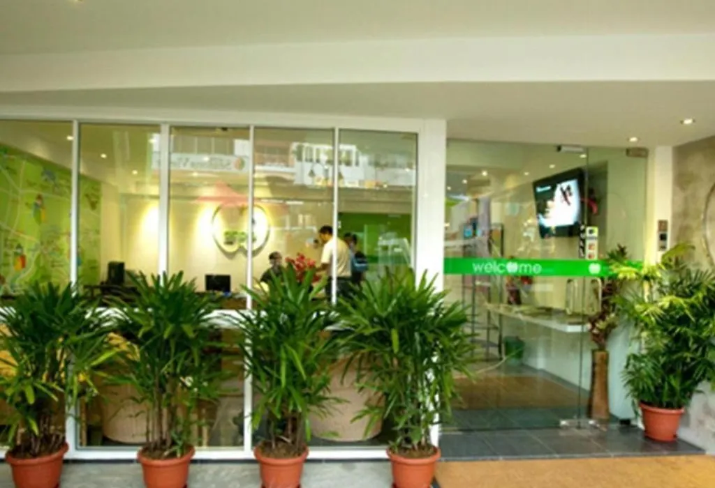 Apple Hotel-1