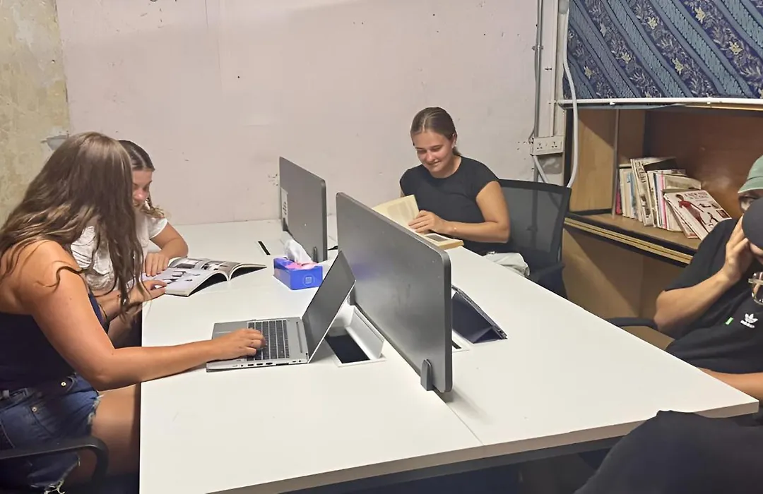 Mingle Highstreet - Coworking Hub-1