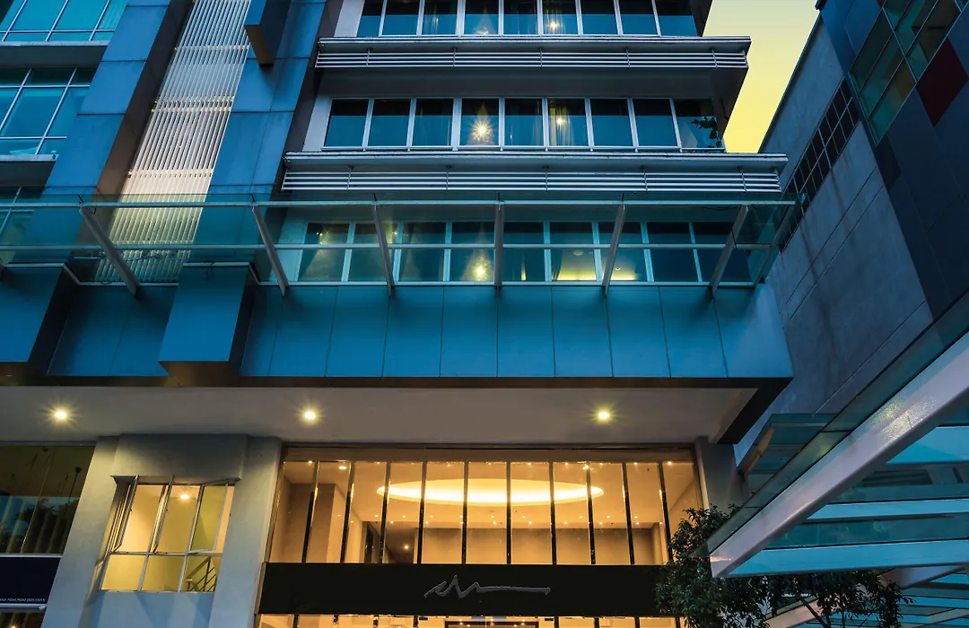 Manhattan Business Hotel Ttdi-1