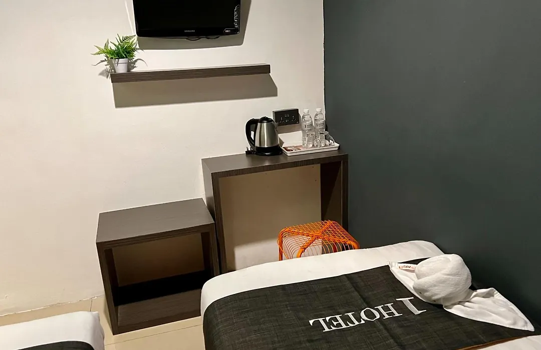 1 Hotel Kuchai Lama-1