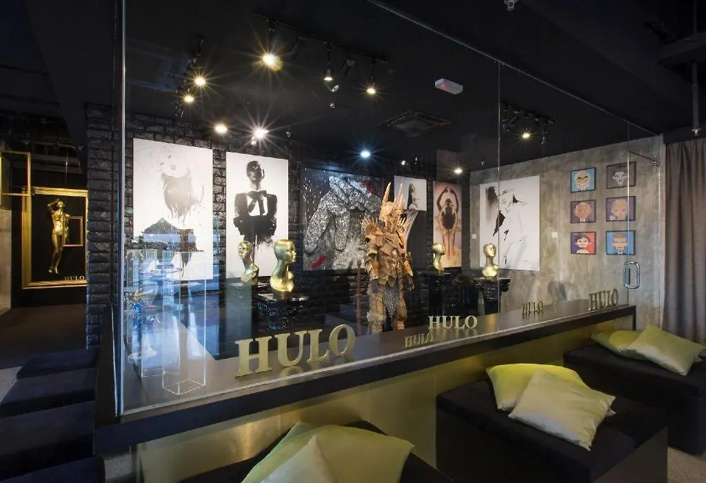 The Hulo Hotel & Gallery-1