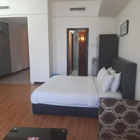 Genius Service Suites At Time Square Kl-2
