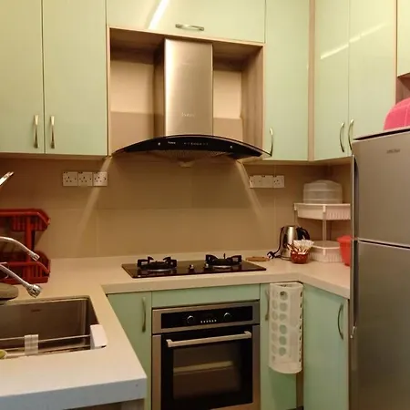Tiny Pandan Guesthouse 3-Br 2-Storey Terrace House-2