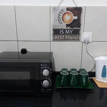 Bohemian Home 3 Bedroom -10 Mins To Mid Valley-3