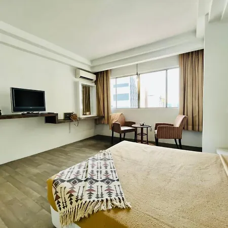 M1 City Center Hotel & Suites-3