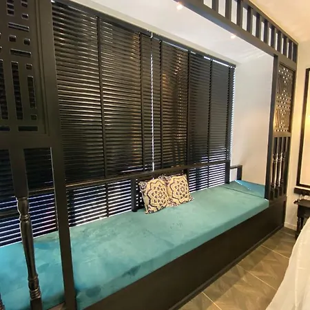 Scarletz Suites Klcc By Rainbow Tree-2