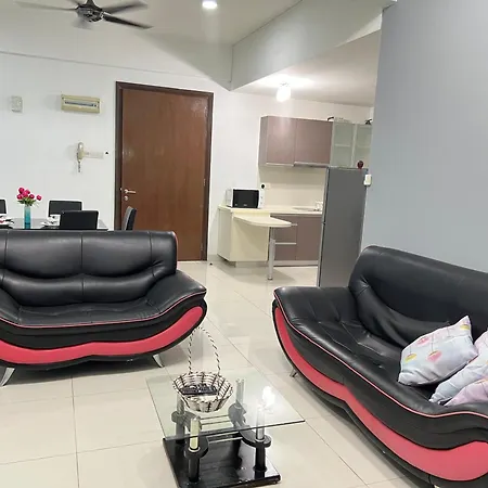 Regalia Suites 424-3