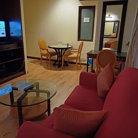 Times Square Grand Service Suite-3