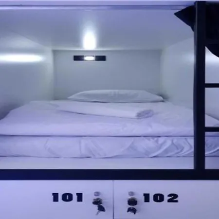 Oyo 91036 J Capsule Hotel @ Jalan Bukit Bintang-2