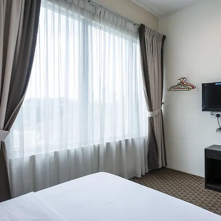 Raintree Hotel-3