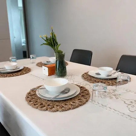 Mid Valley 1Km Away Verve Suites Old Klang Road-3