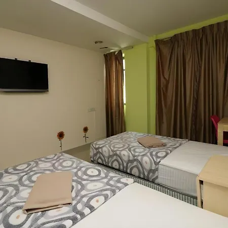 OYO 89717 Budget Star Hotel-2