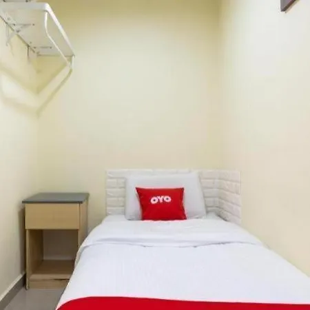 OYO 89717 Budget Star Hotel-3