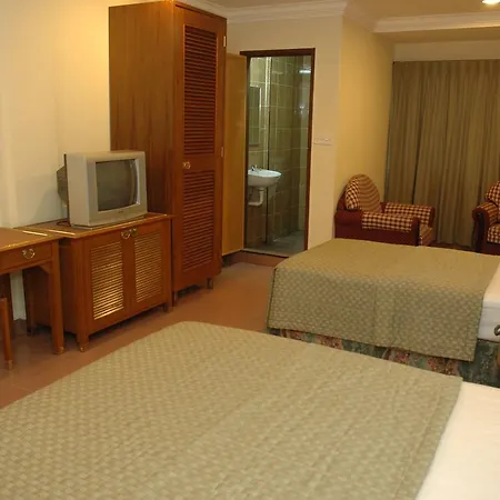 Lotus Family Hotel Medan Tuanku-2