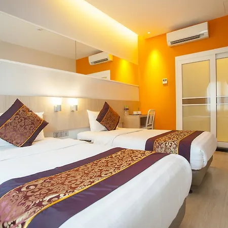 Orange Premier Hotel Taman Segar-2