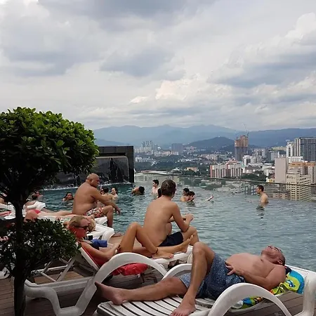 Skybed Over The Sky Hostel @Regalia Suites & Residences Kl-3